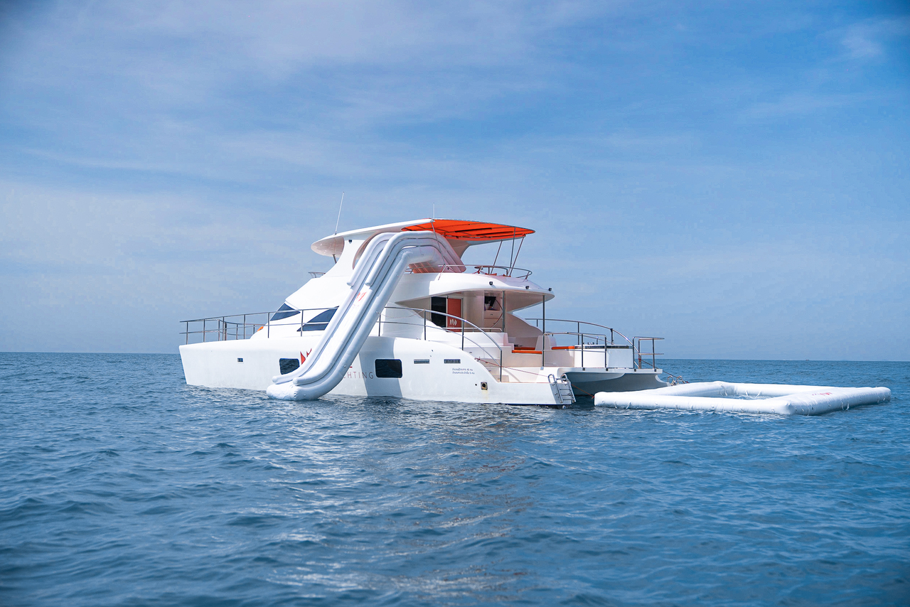 Power Catamaran Syrah - Honda Marine 55 ft.